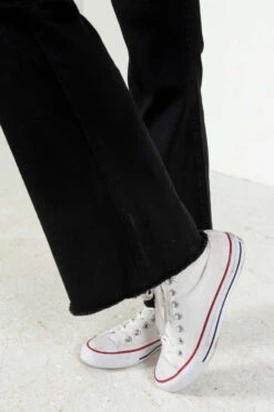 Black Flare Jeans -Swimsuit Closet Sales Store black flare jeans 4 52567.1676391018