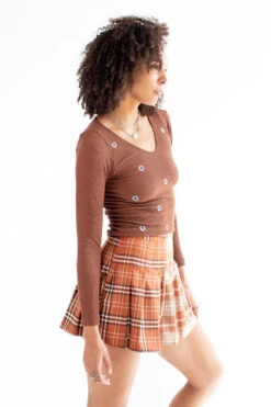 Cappuccino Floral Embroidered Seamless V-Neck Shirt