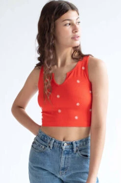 Red Embroidered Flower Seamless Notch Tank