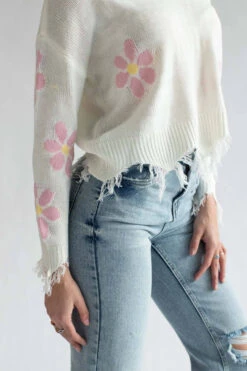 White Daisy Frayed Sweater -Swimsuit Closet Sales Store white daisy frayed sweater 3 30595.1692388984