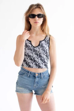 Yin Yang Seamless Notched Tank Top